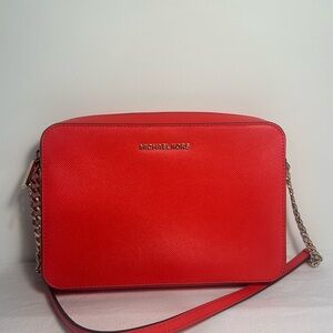 ‼️ SOLD‼️Michael Kors Coral Crossbody Bag